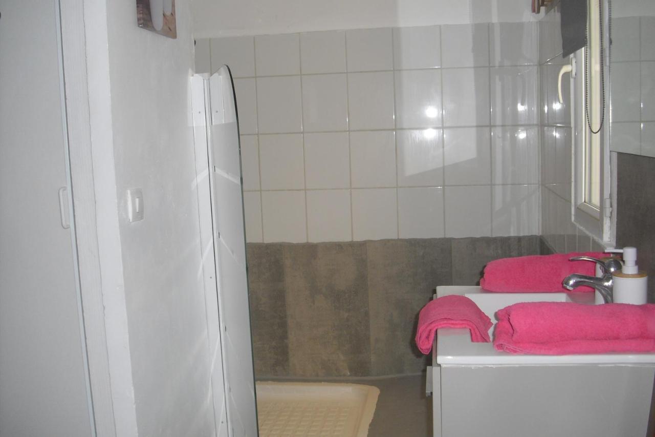 Lou Mas Li Pitchoun "Le Prunier " Apartment Gordes Exterior photo